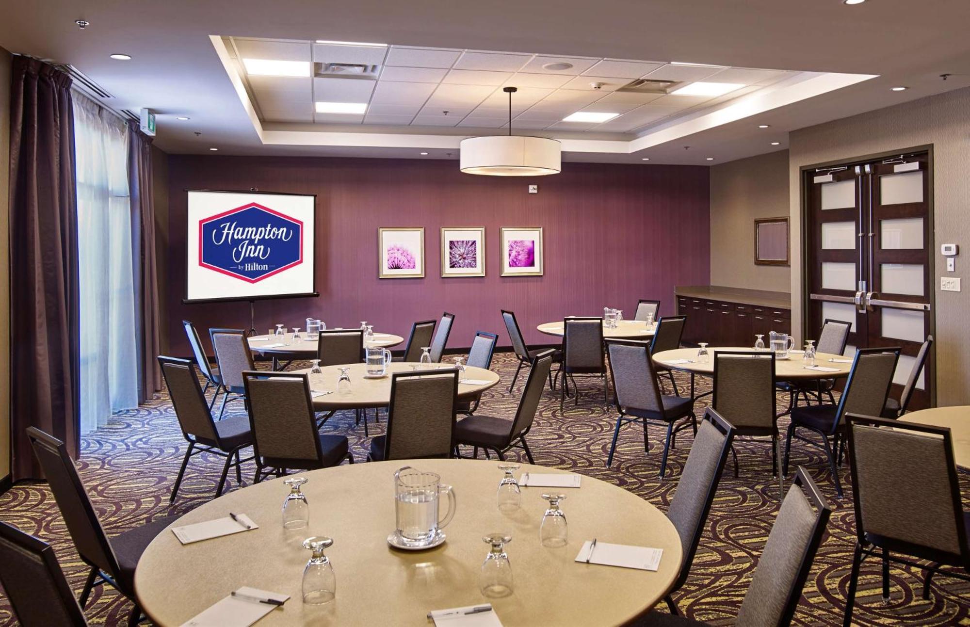 Hampton Inn By Hilton Timmins Ngoại thất bức ảnh