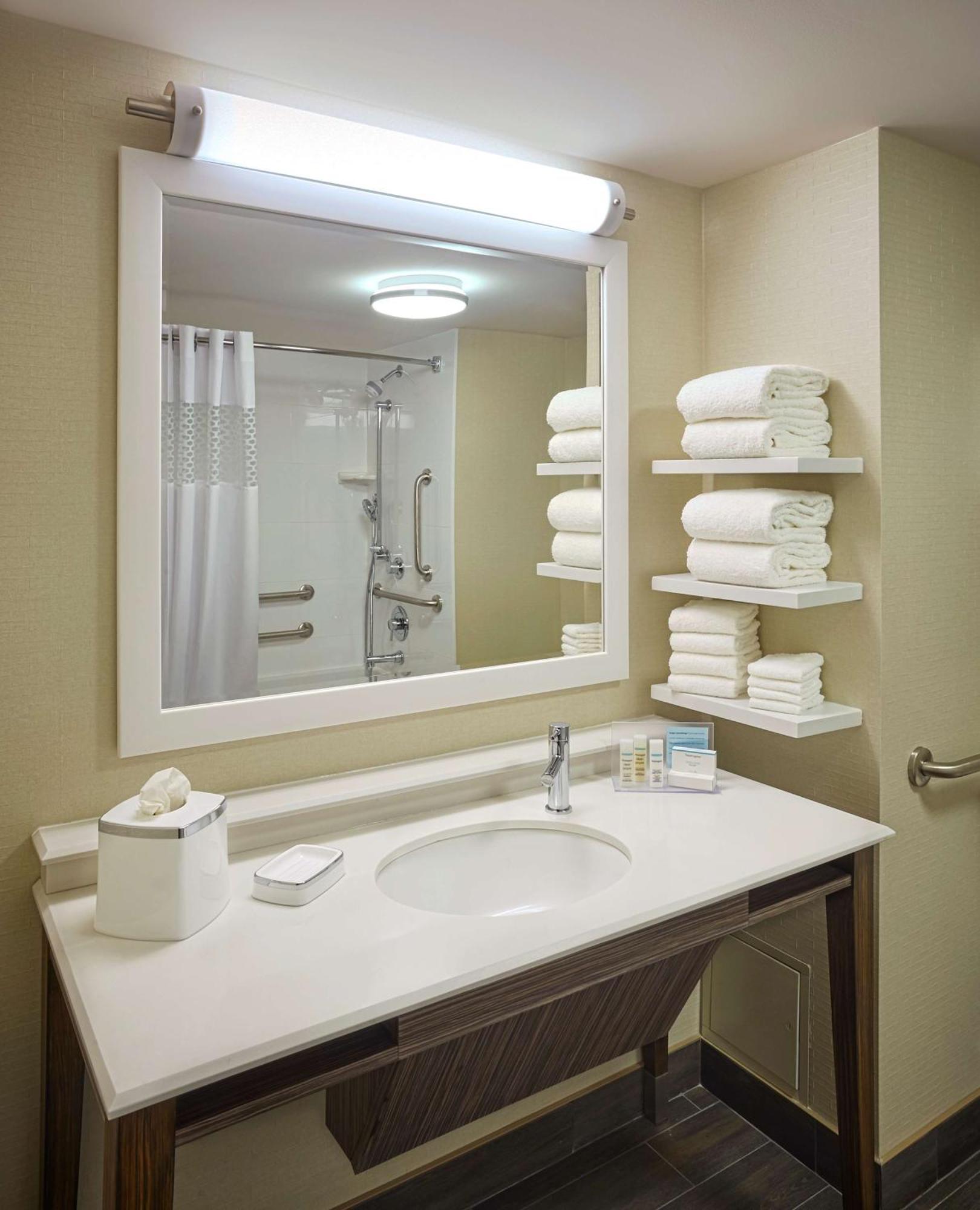 Hampton Inn By Hilton Timmins Ngoại thất bức ảnh