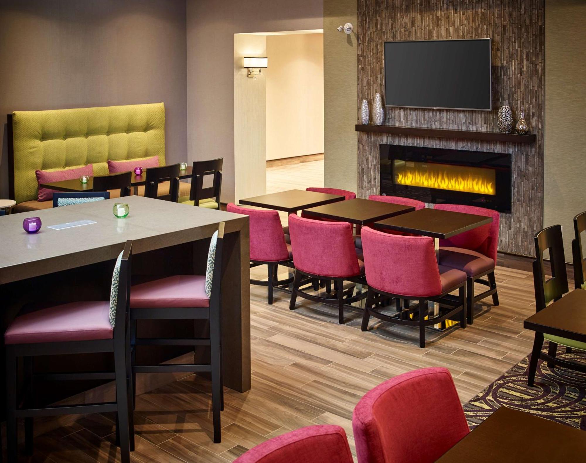Hampton Inn By Hilton Timmins Ngoại thất bức ảnh